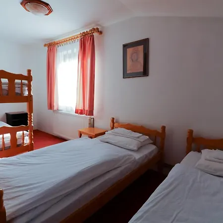 Sumarska Kuca Ognjiste Guest house