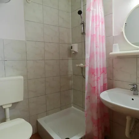Sumarska Kuca Ognjiste Guest house